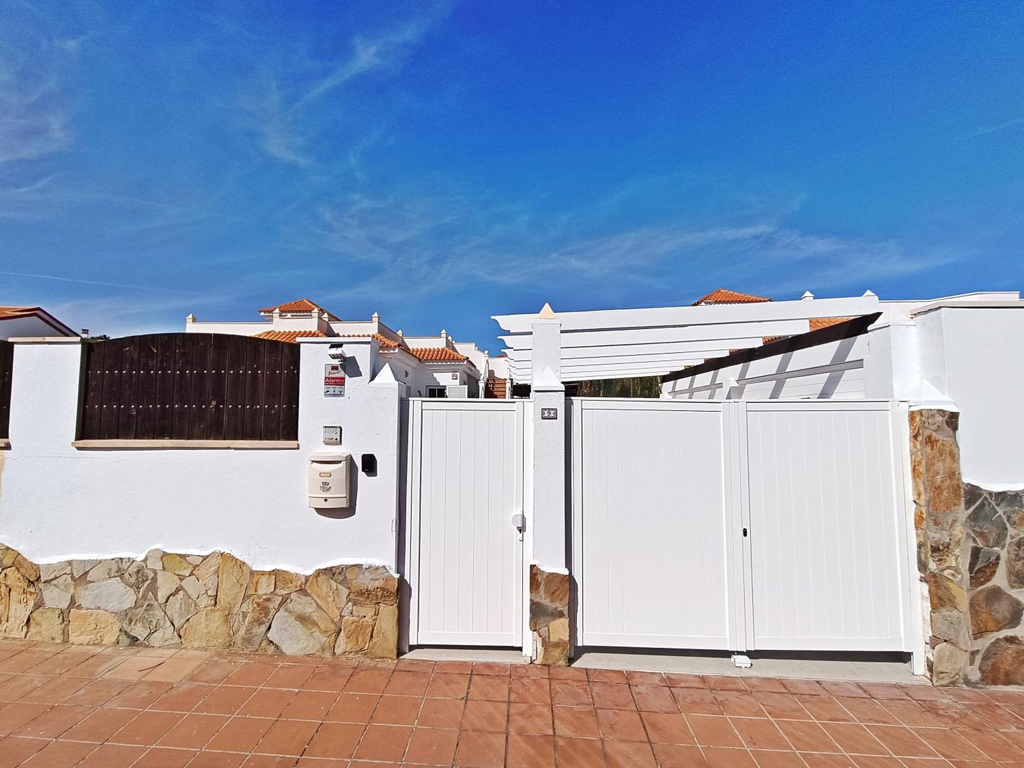 Vv Luna Golf Caleta De Fuste Exterior photo